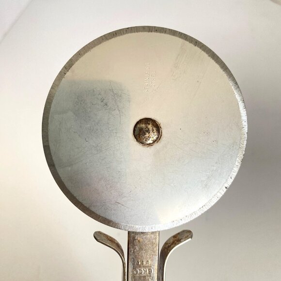 Retro EKCO Pizza Cutter Stainless Steel Blade Black Handle Kitchen Tool Gadget - Picture 7 of 10